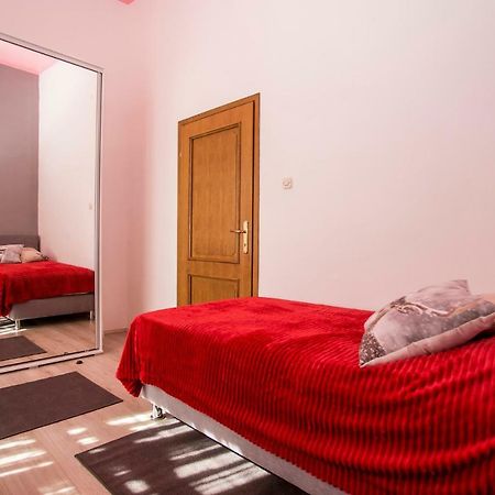 Emanuel Apartman Pula Exteriör bild