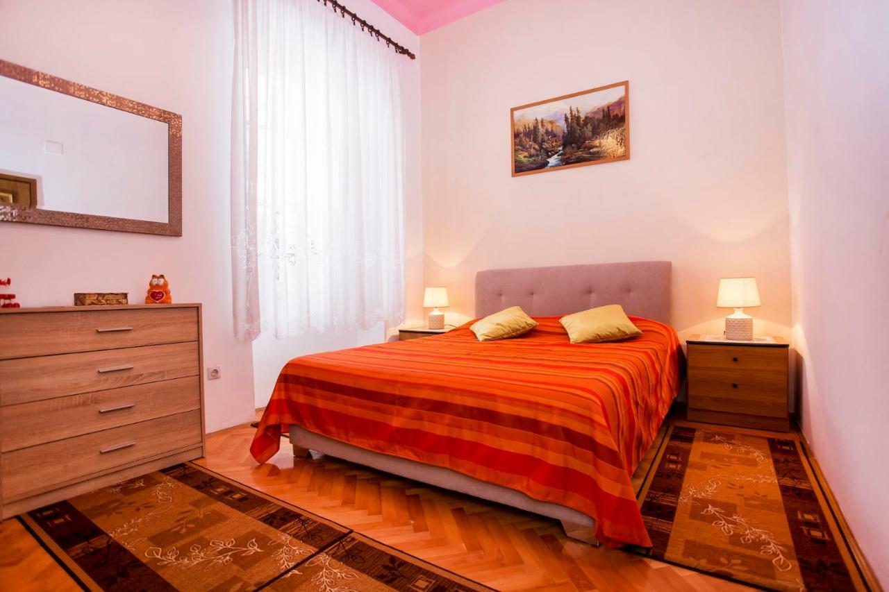 Emanuel Apartman Pula Exteriör bild