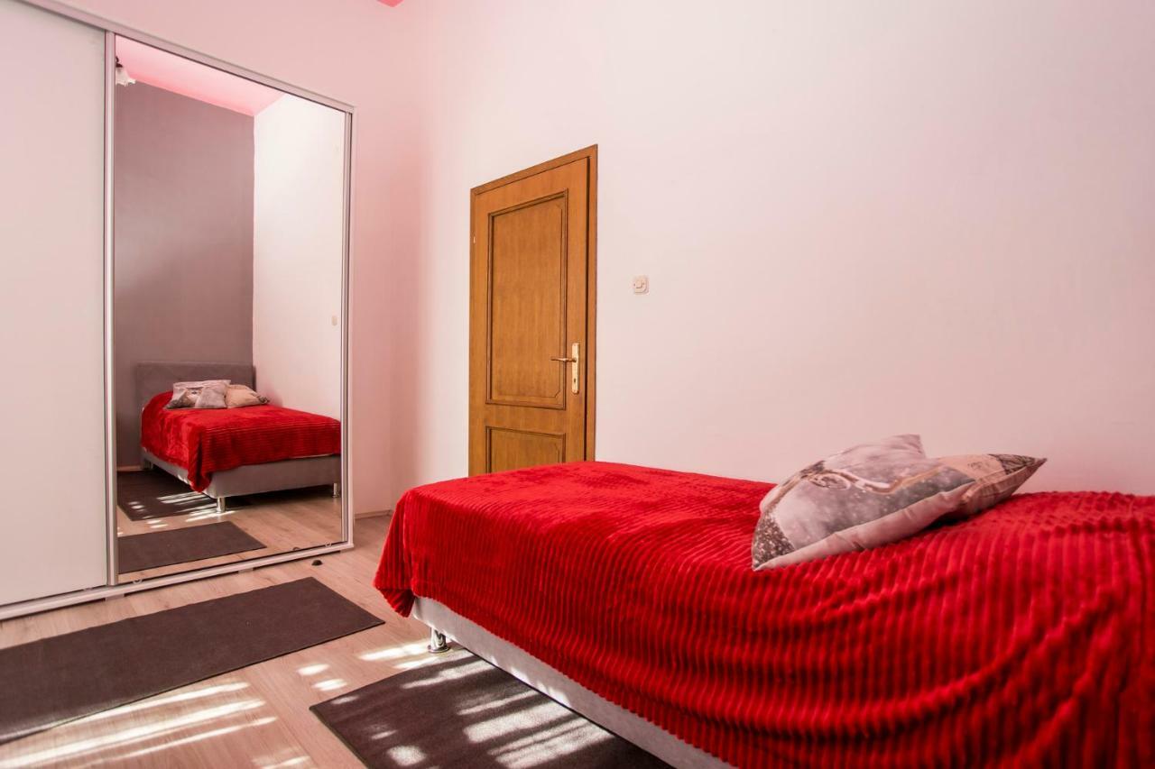 Emanuel Apartman Pula Exteriör bild