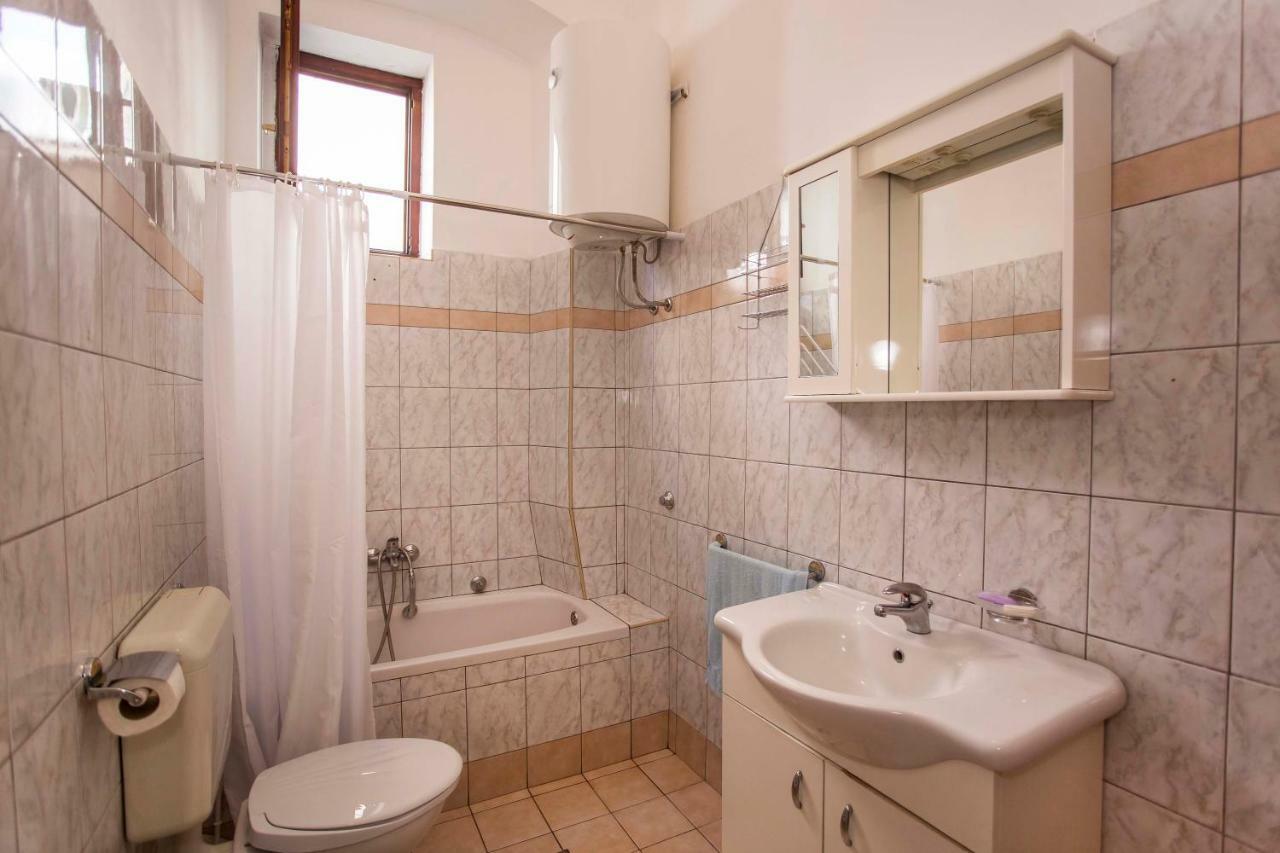 Emanuel Apartman Pula Exteriör bild