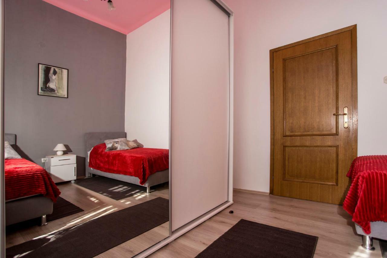 Emanuel Apartman Pula Exteriör bild
